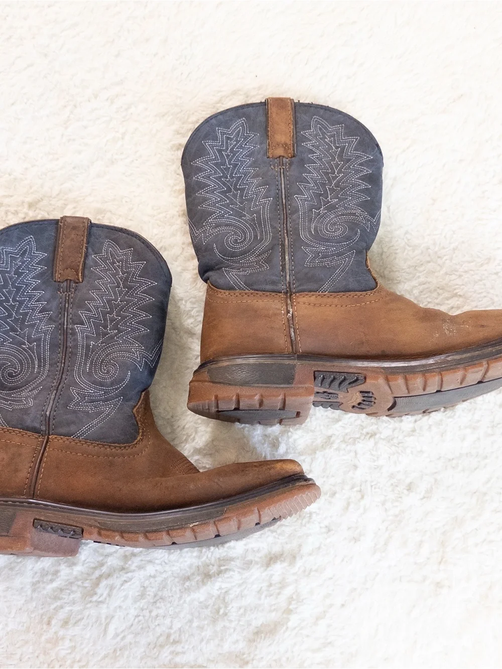 Rocky Boys Western Cowboy Boots Brown Leather Size 4 Durable Square Toe